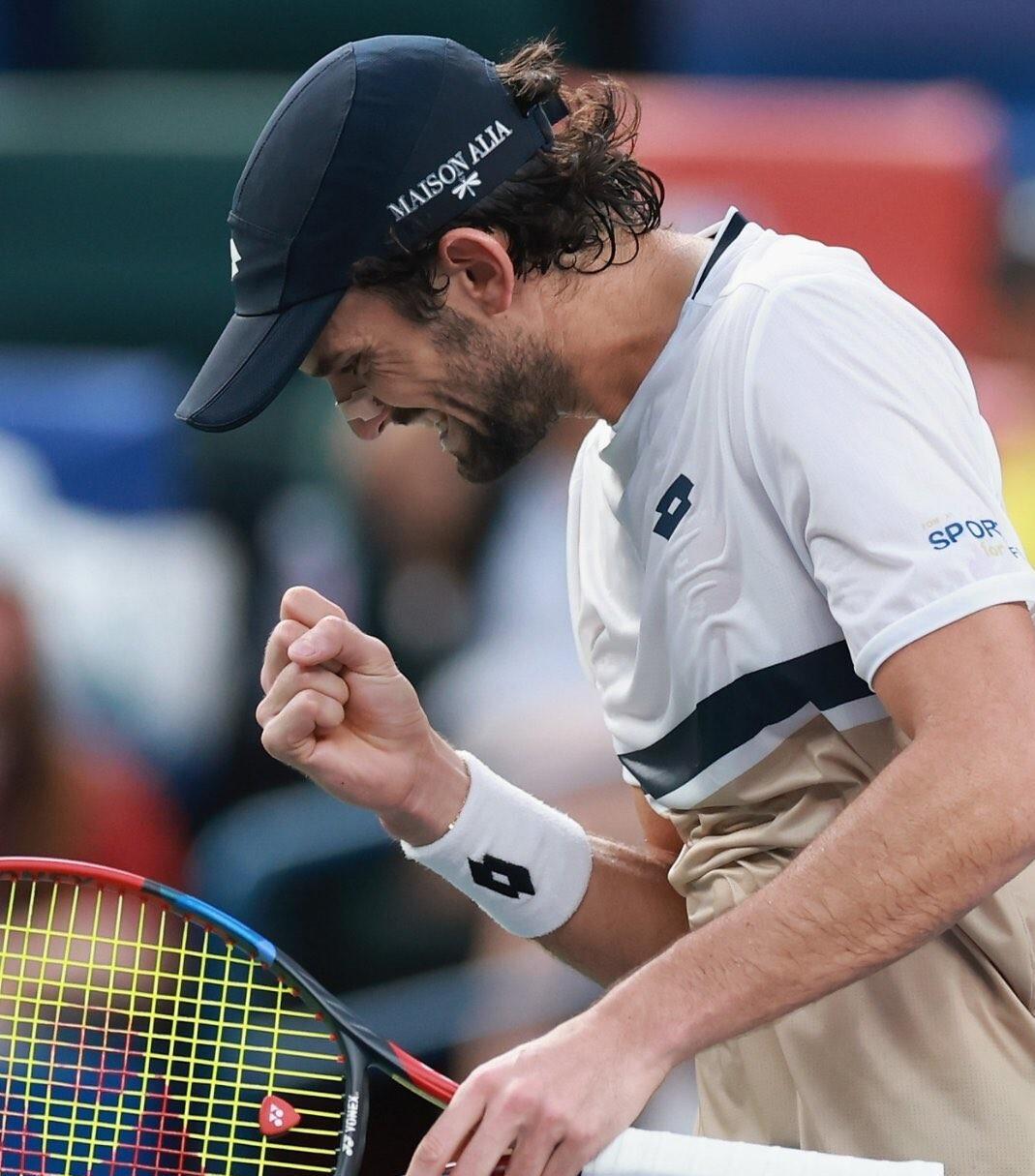 德约科维奇爆冷击败C9,突破纪录引爆全场!的简单介绍 德约科维奇爆冷击败C9,突破纪录引爆全场!的简单介绍