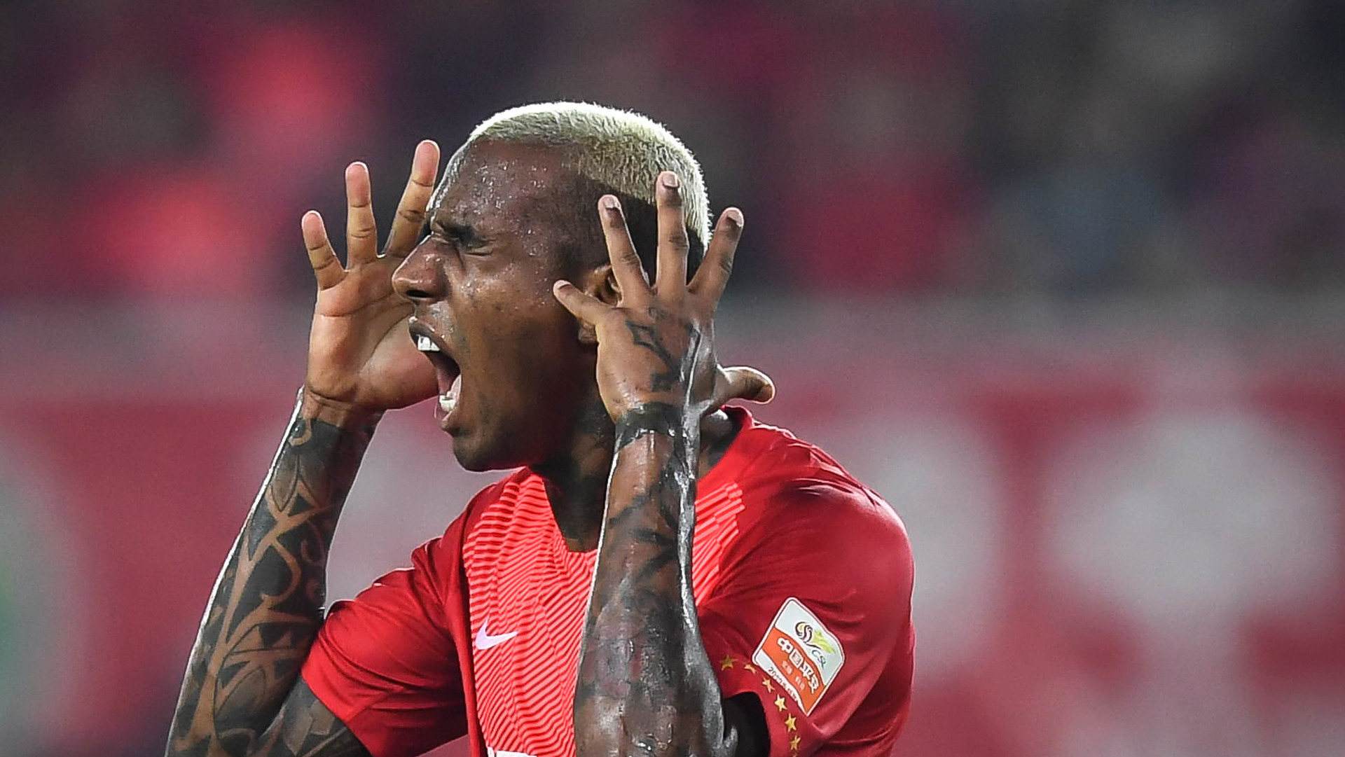 蒂姆迎来二十赛季高光表现，巴塞罗那球迷沸腾！的简单介绍